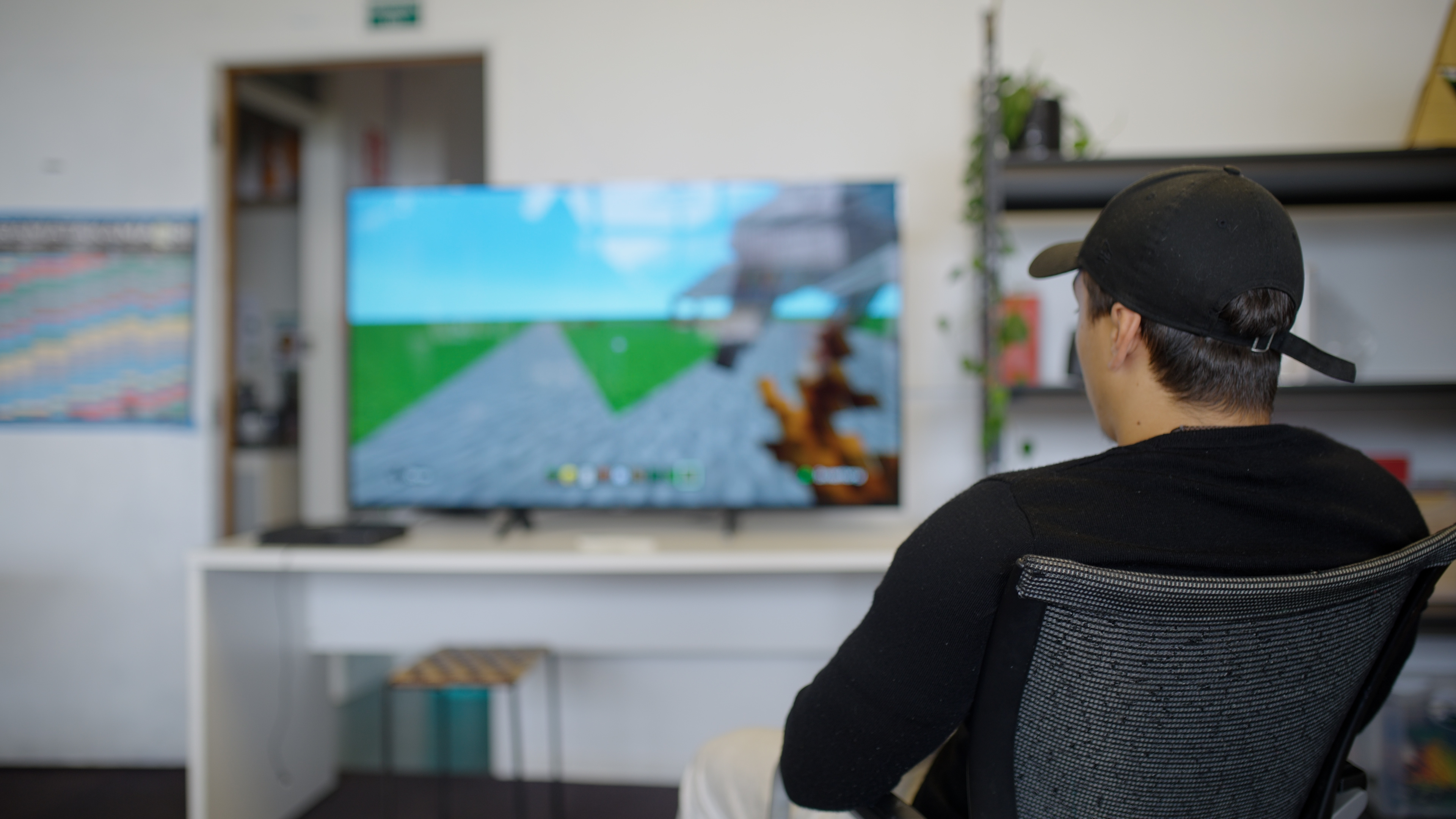 Sequence 01 00 05 03 04 Still009